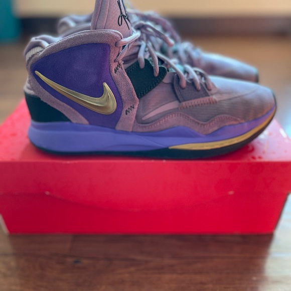 Nike Kyrie Infinity Amethyst Wave/Metallic Gold Men’s Size 8, Like New - Picture 4 of 8